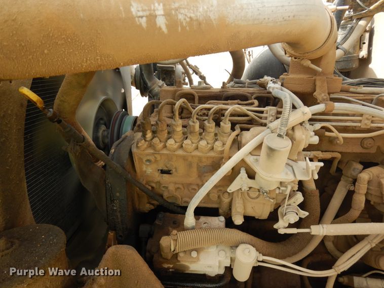 image for item JQ9298 1993 Ford LT8000F  dump truck