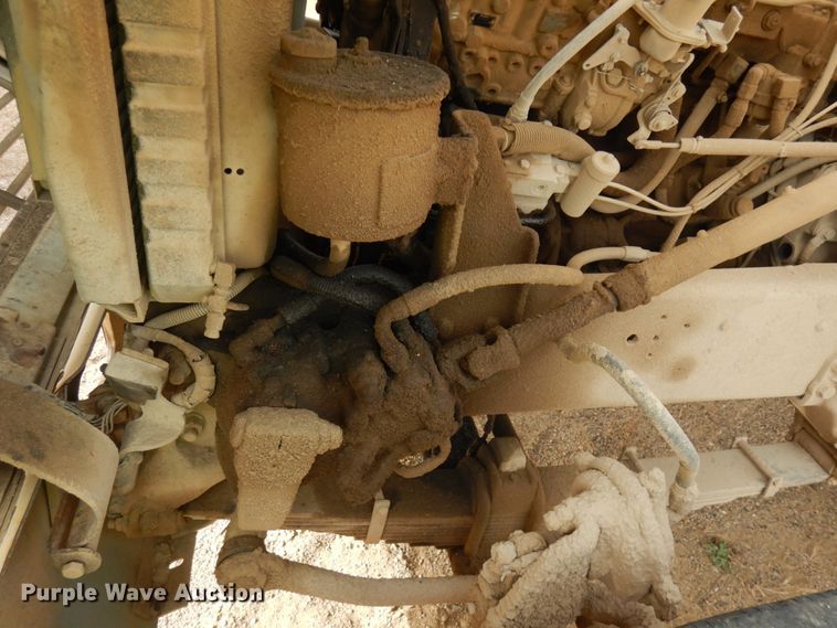 image for item JQ9298 1993 Ford LT8000F  dump truck