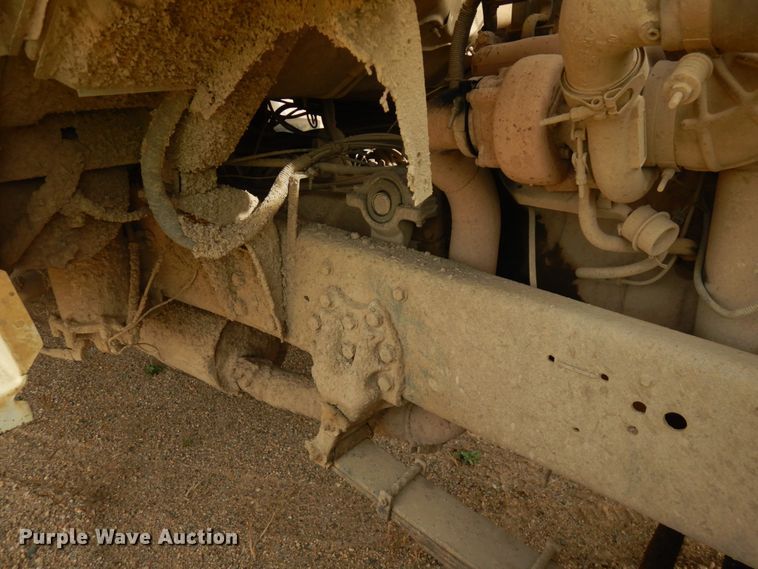 image for item JQ9298 1993 Ford LT8000F  dump truck