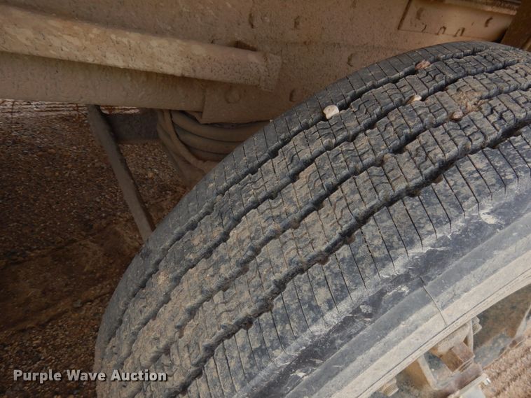 image for item JQ9298 1993 Ford LT8000F  dump truck