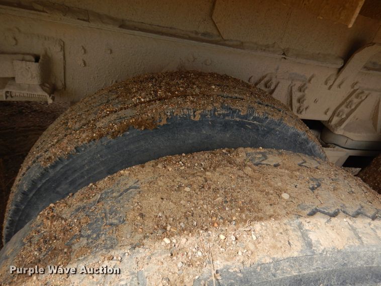 image for item JQ9298 1993 Ford LT8000F  dump truck