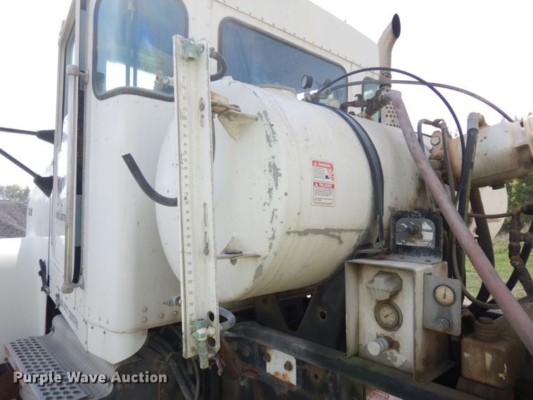 image for item JQ9303 2006 Kenworth W900  ready mix truck