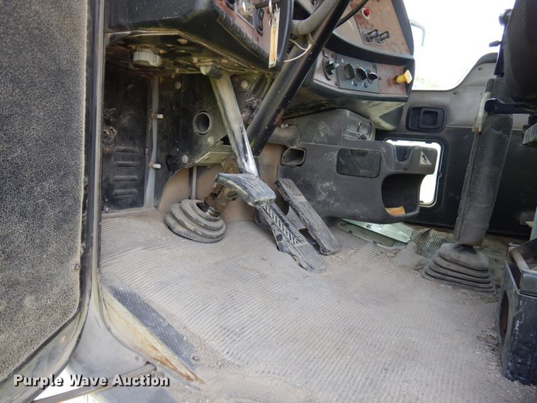 image for item JQ9303 2006 Kenworth W900  ready mix truck