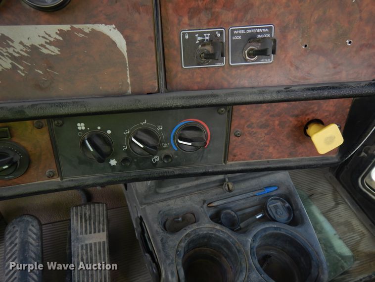 image for item JQ9303 2006 Kenworth W900  ready mix truck