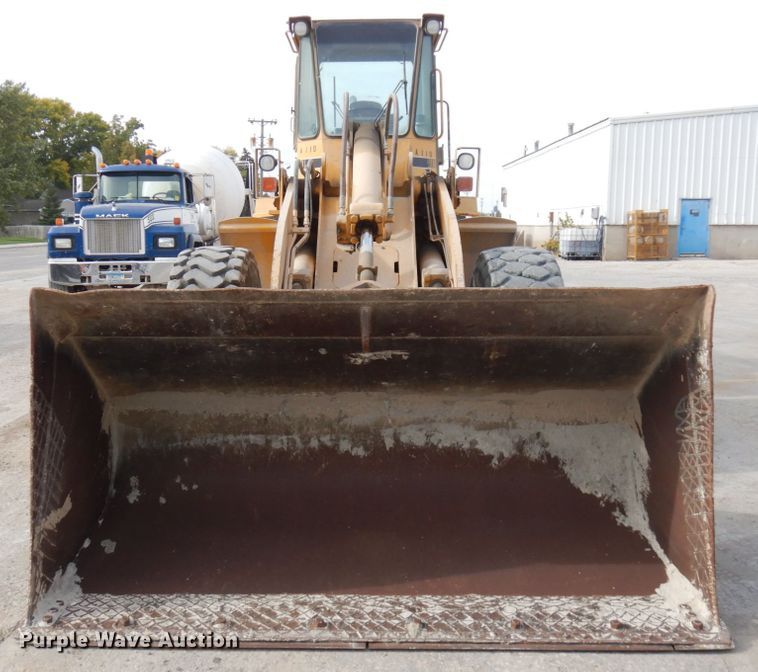 image for item JQ9304 1989 John Deere 644EZ  wheel loader