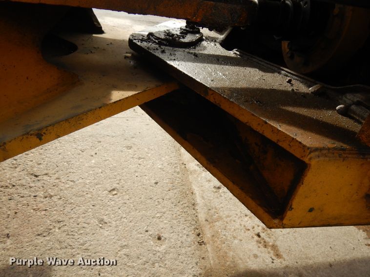 image for item JQ9304 1989 John Deere 644EZ  wheel loader