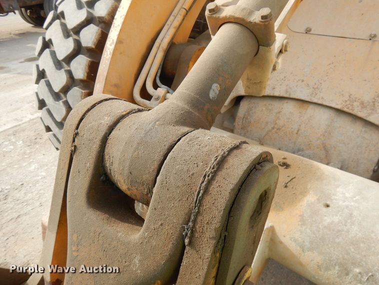 image for item JQ9304 1989 John Deere 644EZ  wheel loader