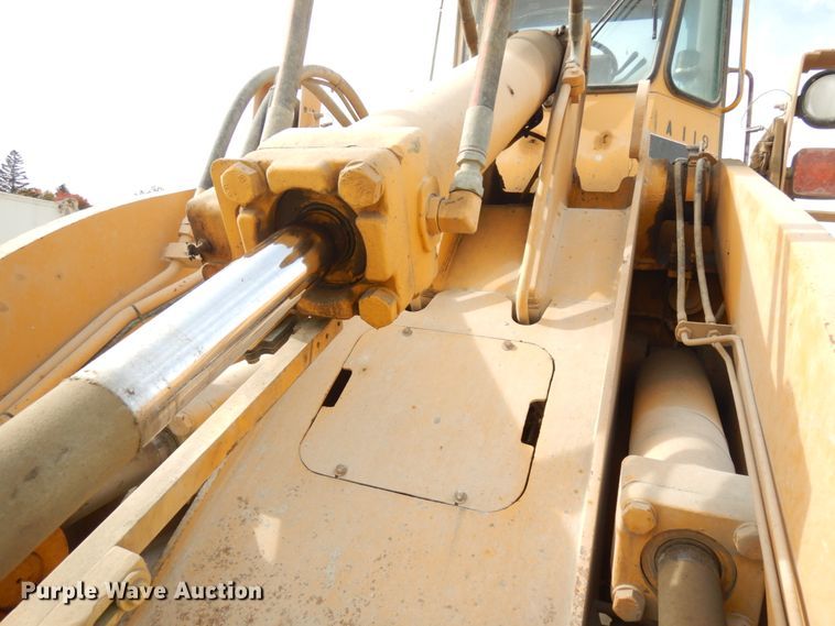 image for item JQ9304 1989 John Deere 644EZ  wheel loader