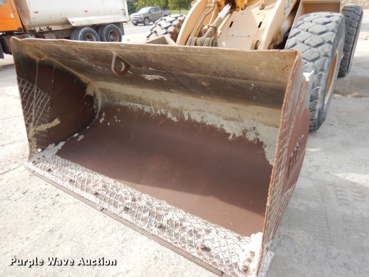 image for item JQ9304 1989 John Deere 644EZ  wheel loader