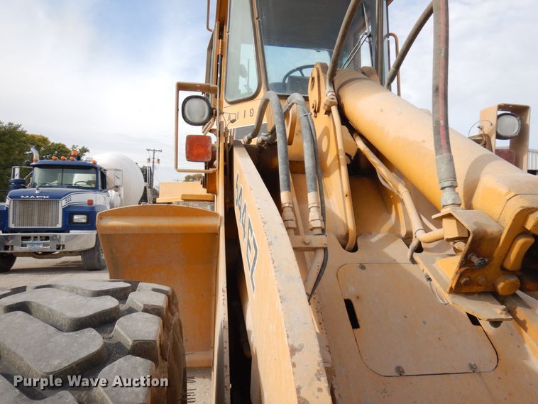 image for item JQ9304 1989 John Deere 644EZ  wheel loader