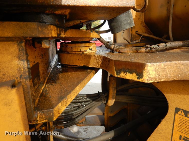 image for item JQ9304 1989 John Deere 644EZ  wheel loader