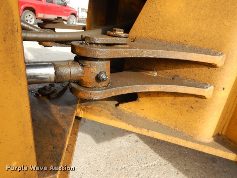 image for item JQ9304 1989 John Deere 644EZ  wheel loader