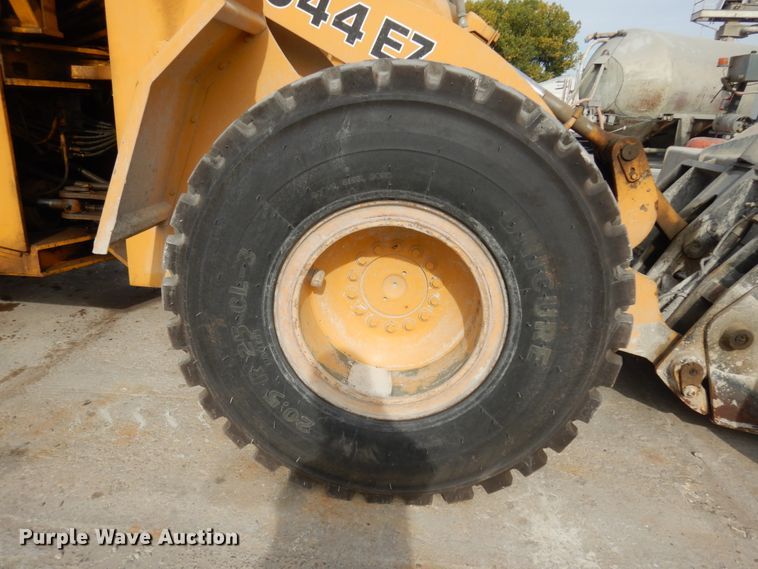 image for item JQ9304 1989 John Deere 644EZ  wheel loader