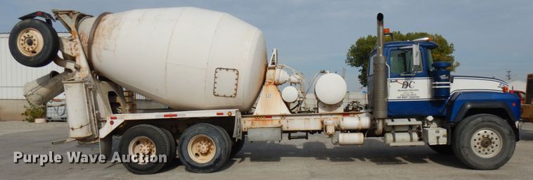 image for item JQ9305 1999 Mack RD688S  ready mix truck