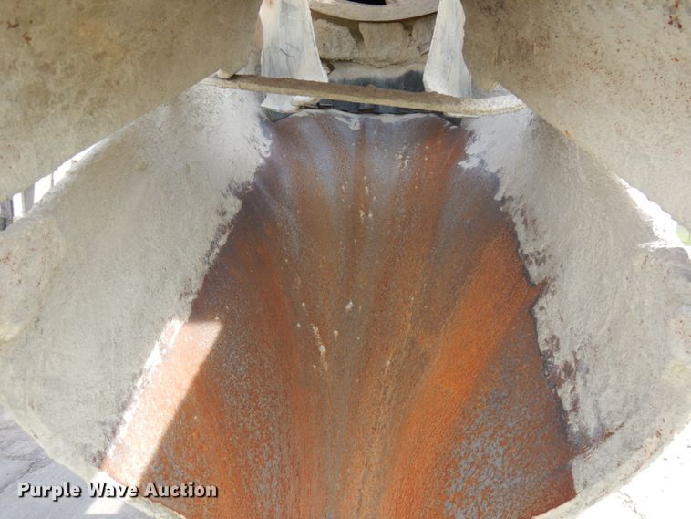 image for item JQ9305 1999 Mack RD688S  ready mix truck