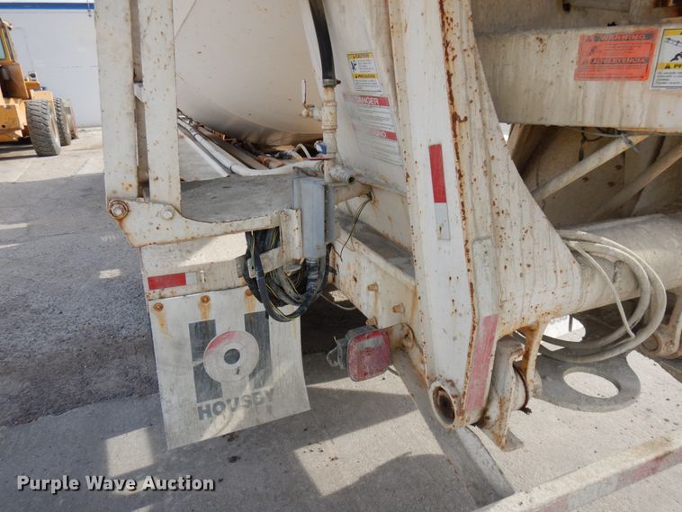 image for item JQ9305 1999 Mack RD688S  ready mix truck