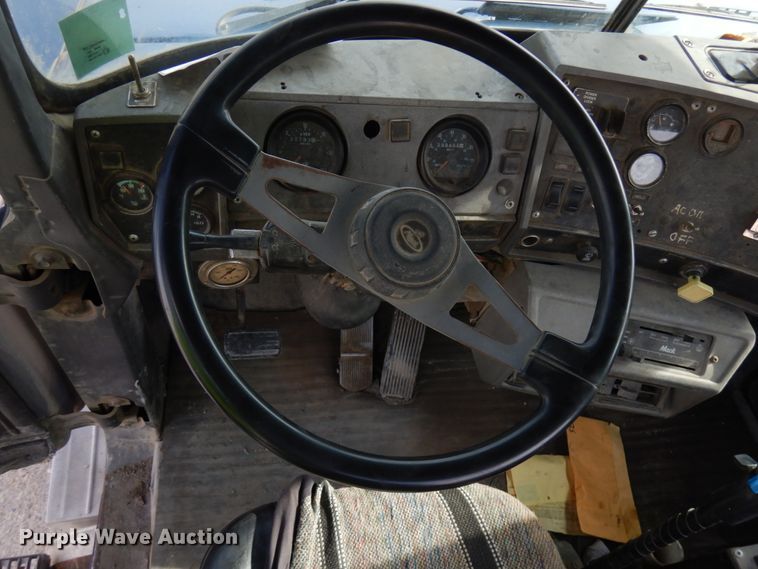 image for item JQ9305 1999 Mack RD688S  ready mix truck