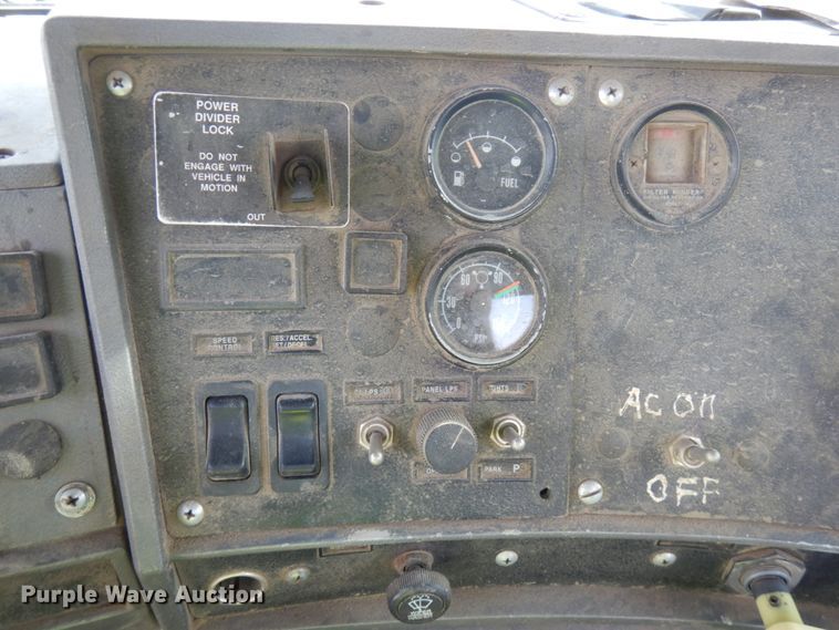 image for item JQ9305 1999 Mack RD688S  ready mix truck