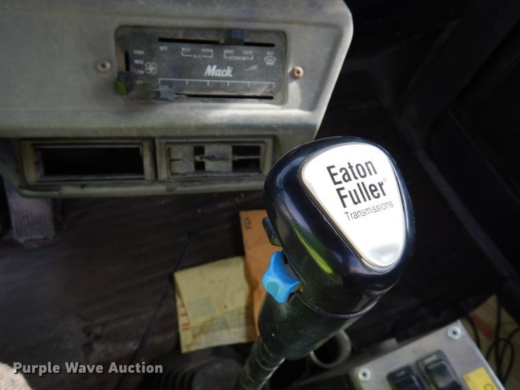 image for item JQ9305 1999 Mack RD688S  ready mix truck