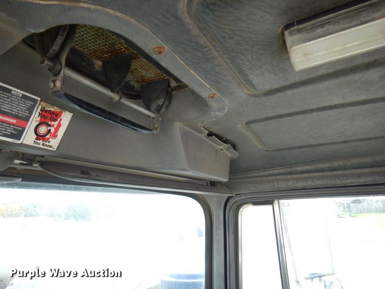 image for item JQ9305 1999 Mack RD688S  ready mix truck