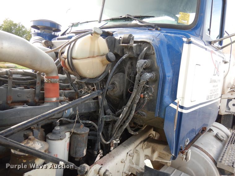 image for item JQ9305 1999 Mack RD688S  ready mix truck