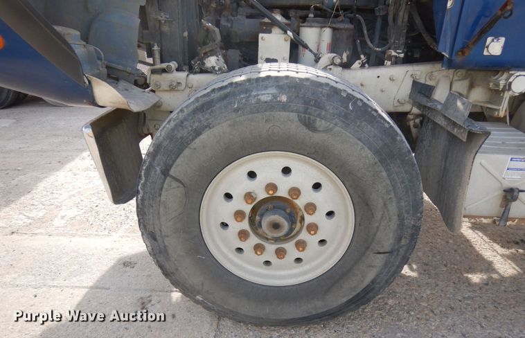 image for item JQ9305 1999 Mack RD688S  ready mix truck