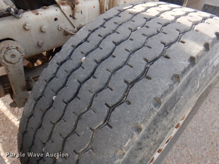 image for item JQ9305 1999 Mack RD688S  ready mix truck