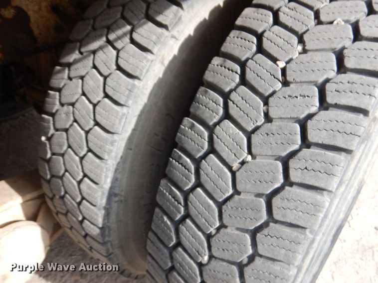 image for item JQ9305 1999 Mack RD688S  ready mix truck