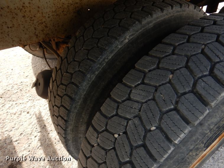 image for item JQ9305 1999 Mack RD688S  ready mix truck