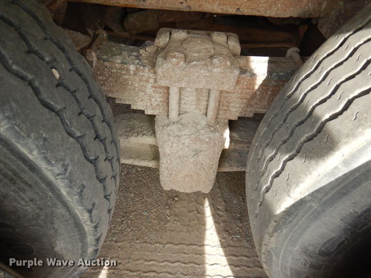 image for item JQ9306 1992 International 2674  dump truck