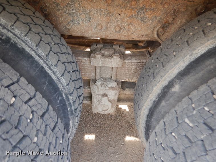 image for item JQ9306 1992 International 2674  dump truck