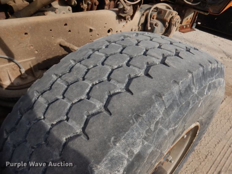 image for item JQ9306 1992 International 2674  dump truck