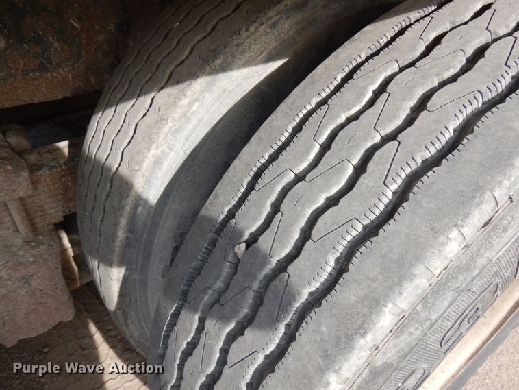 image for item JQ9306 1992 International 2674  dump truck