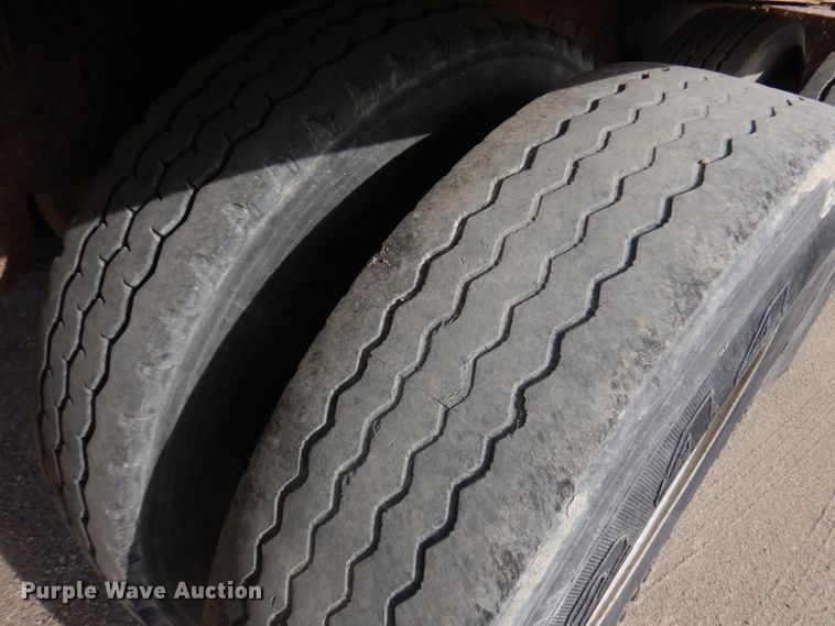 image for item JQ9306 1992 International 2674  dump truck