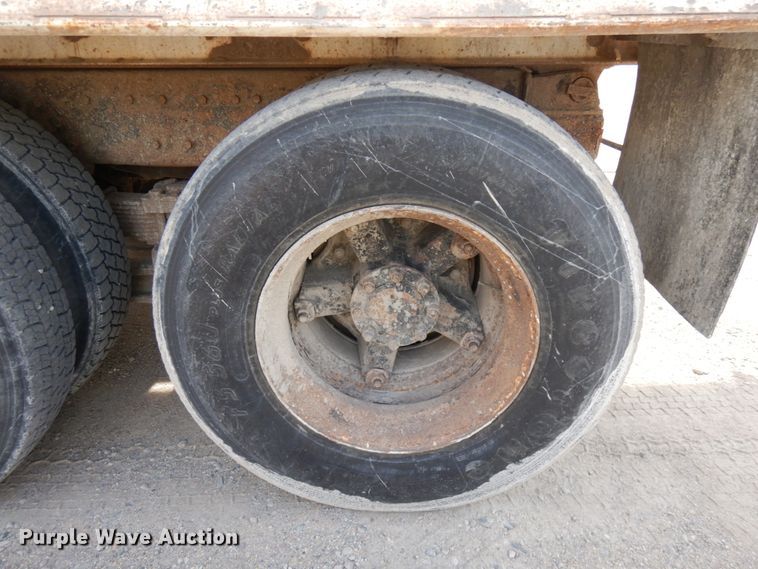 image for item JQ9306 1992 International 2674  dump truck