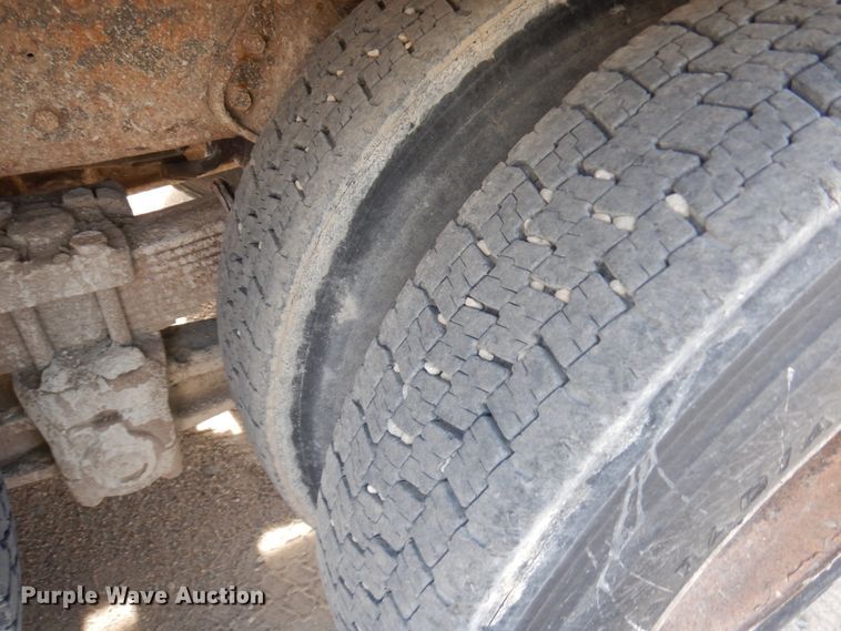 image for item JQ9306 1992 International 2674  dump truck