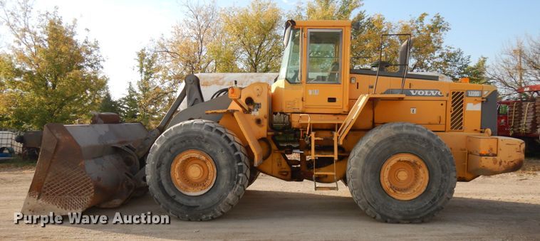 image for item JQ9307 2000 Volvo L220D  wheel loader