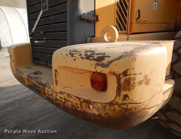 image for item JQ9307 2000 Volvo L220D  wheel loader