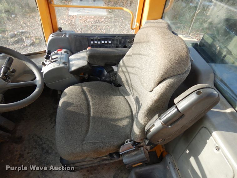 image for item JQ9307 2000 Volvo L220D  wheel loader