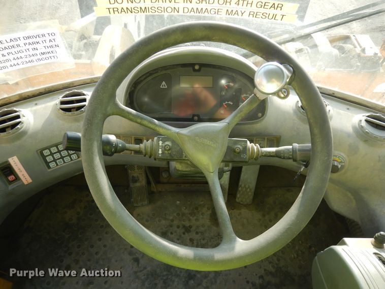 image for item JQ9307 2000 Volvo L220D  wheel loader