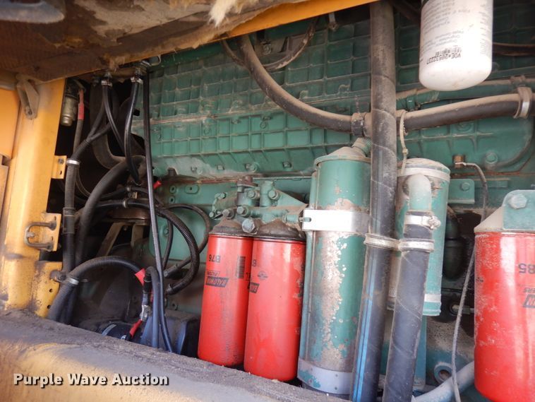 image for item JQ9307 2000 Volvo L220D  wheel loader