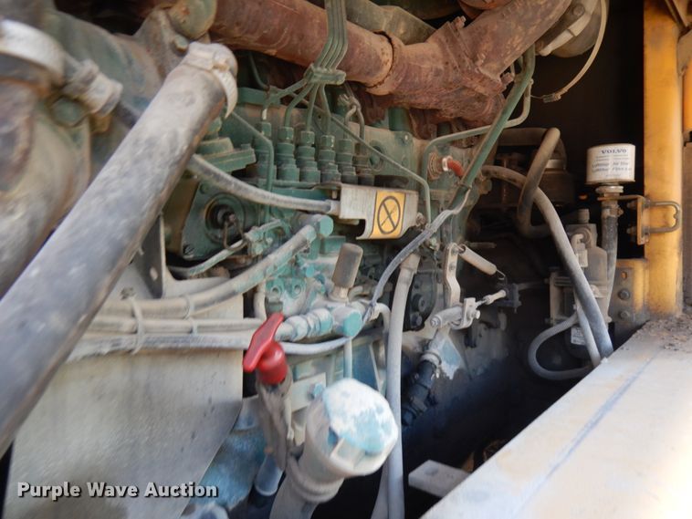 image for item JQ9307 2000 Volvo L220D  wheel loader