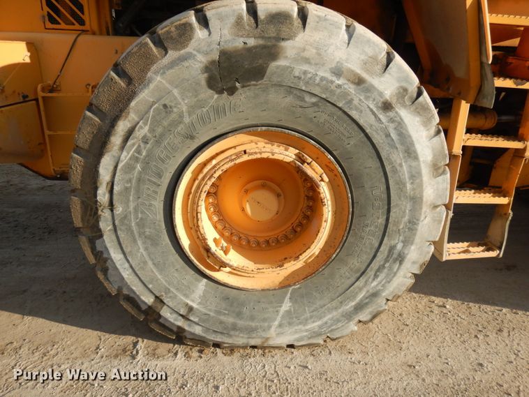 image for item JQ9307 2000 Volvo L220D  wheel loader