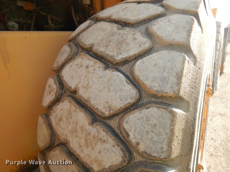 image for item JQ9307 2000 Volvo L220D  wheel loader