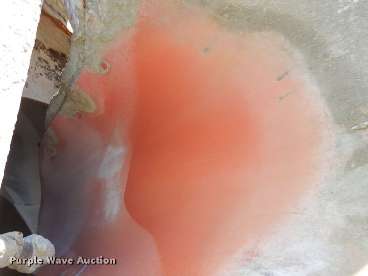 image for item JQ9308 2004 International 5500i  ready mix truck