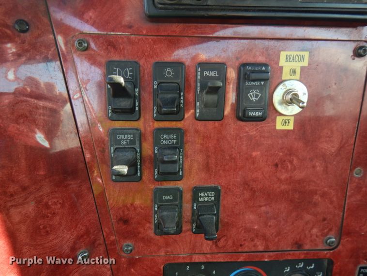 image for item JQ9308 2004 International 5500i  ready mix truck