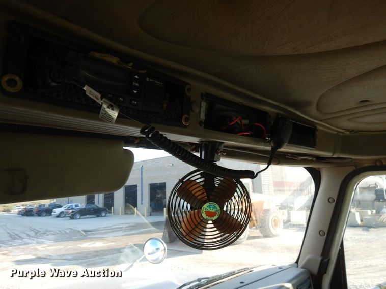 image for item JQ9308 2004 International 5500i  ready mix truck