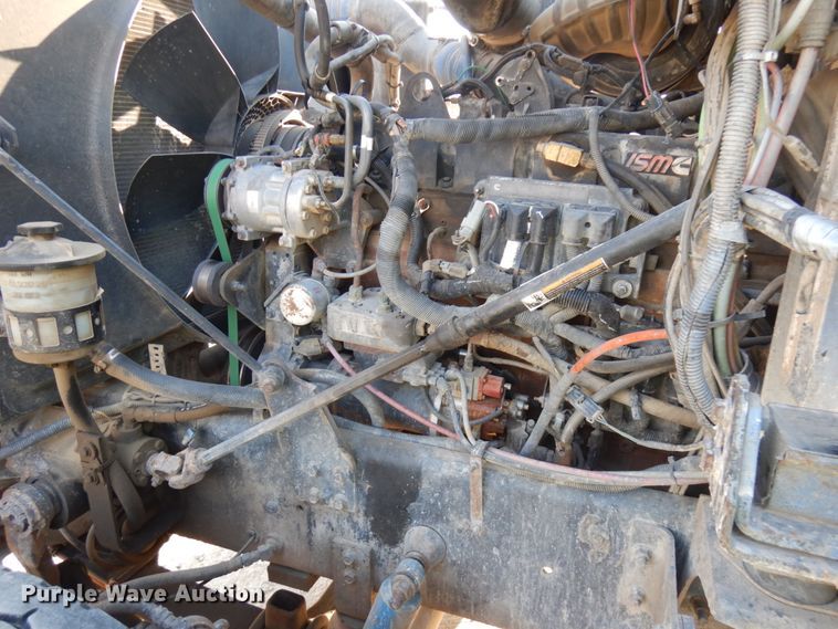 image for item JQ9308 2004 International 5500i  ready mix truck