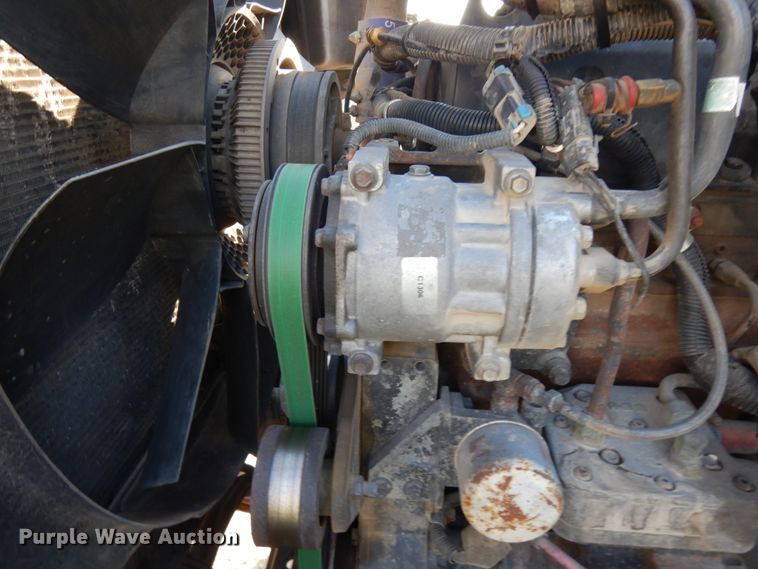 image for item JQ9308 2004 International 5500i  ready mix truck