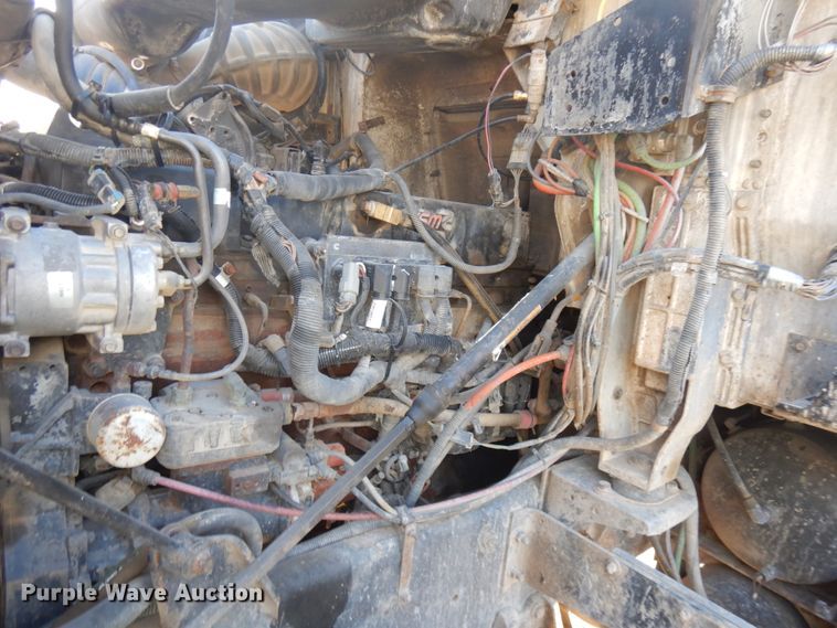 image for item JQ9308 2004 International 5500i  ready mix truck